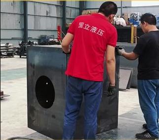 國立液壓，為機(jī)械企業(yè)提供動(dòng)力。